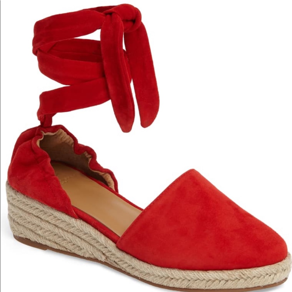 Marc Fisher LTD Baylee wrap around wedge